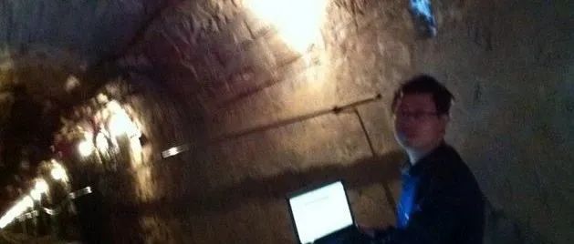 程序员离职后躲老家山洞 2 年,敲出 45 万行代码...